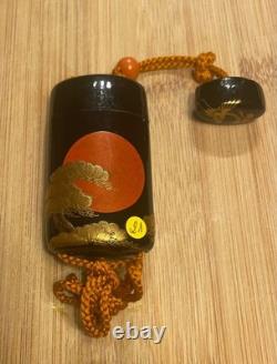 Signed wooden inro, Maki-e lacquer and gold powder, Meiji period