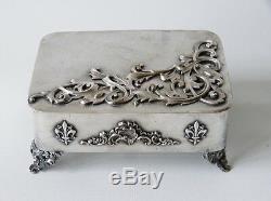 Silver Metal Box, Acanthus Leaves And Flowers Lys Era XIX