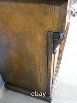 Small 19th-century English mahogany sideboard, buffet