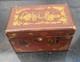 Small Chinese Lacquer Box Decorated With Chinoiserie, 19th Century