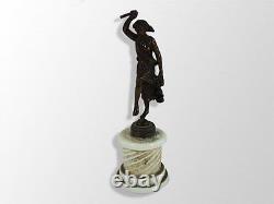 Small bronze of a dancer from the 19th century
