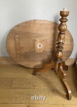 Tripod table in walnut, 19th century, removable oval top (deliverable)