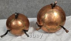 Two shaped pieces in red copper, 19th century