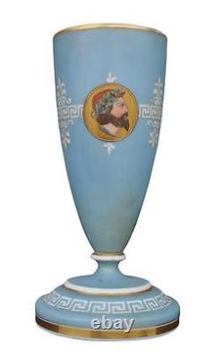 Vase in Greek-style opaline from the late 19th century