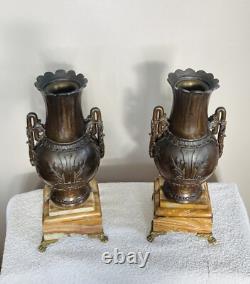 Vases, 19th century mantel garniture, claw feet in bronze (available for delivery)