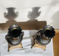 Vases, 19th century mantel garniture, claw feet in bronze (available for delivery)
