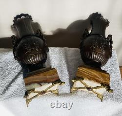 Vases, 19th century mantel garniture, claw feet in bronze (available for delivery)