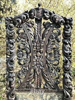 Very Large Pair Of Armchairs With Medieval Coat Of Arms 19th Century