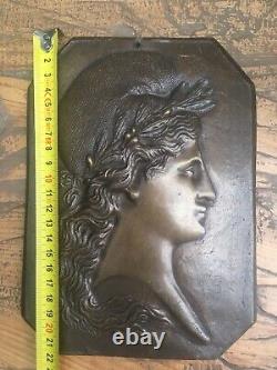 Very beautiful bronze plaque Sculpture of Marianne from the 19th century Town Hall Carved.