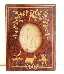 Very beautiful small frame in marquetry from the mid-19th century