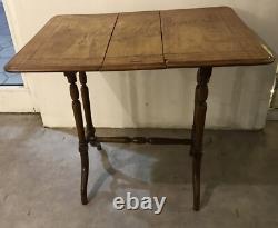 Villa Massena Napoleon III Drop-leaf Table in Walnut with Marquetry 19th Century