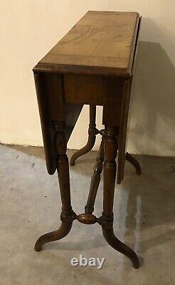 Villa Massena Napoleon III Walnut Drop-Leaf Table with Marquetry 19th Century