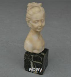 Young Alabaster Woman Carved In Bust At The End Of 19th Century