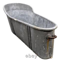 Zinc tub or bathtub, 19th century
