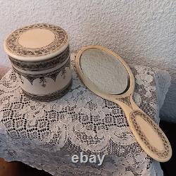 ACCESSOIRES de TOILETTE XIXème époque VICTORIENNE