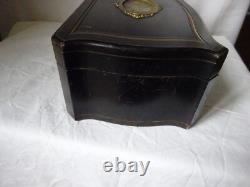 ANCIEN COFFRET EN BOIS NOIRCIS AVEC MEDAILLON EPOQUE NAPOLEON 3- XIXème siècle