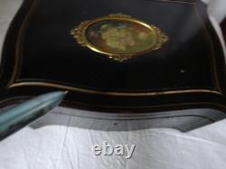 ANCIEN COFFRET EN BOIS NOIRCIS AVEC MEDAILLON EPOQUE NAPOLEON 3- XIXème siècle