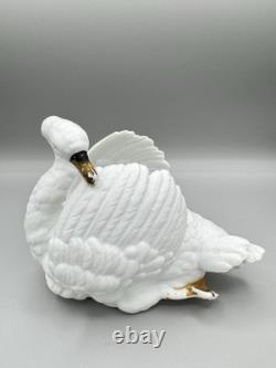 Ancien Cygne. Porcelaine de biscuit d'époque 19ème