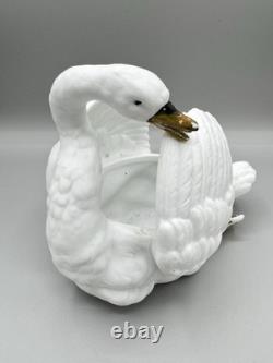 Ancien Cygne. Porcelaine de biscuit d'époque 19ème