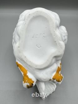Ancien Cygne. Porcelaine de biscuit d'époque 19ème