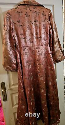 Ancien Long Manteau En Soie chine XIXÈME, Motif Papillon Chinese Vieux Rose