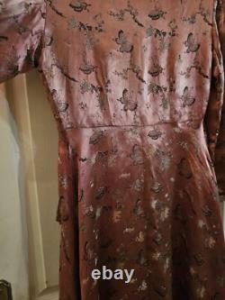 Ancien Long Manteau En Soie chine XIXÈME, Motif Papillon Chinese Vieux Rose