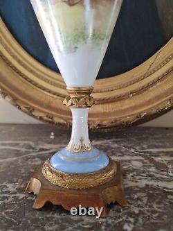Ancien vase en porcelaine, monture bronze époque fin XIX ème s Napoléon III