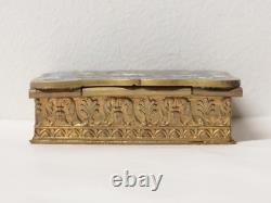 Ancienne Boîte à timbres en bronze doré et émaillé époque NIII. XIXème siècle