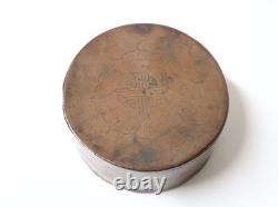 Ancienne Touchante Tabatière ronde en cuivre décoré Chine Epoque XIXème siècle