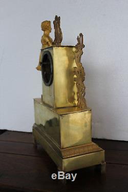 Ancienne et belle pendule en bronze doré Epoque XIXeme