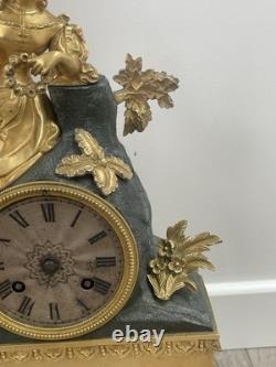 Ancienne pendule bronze doré époque XIX siècle mouvement a fil