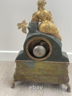 Ancienne pendule bronze doré époque XIX siècle mouvement a fil