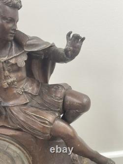 Ancienne pendule bronze époque XIX siècle mouvement a fil