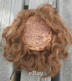 Ancienne perruque cheveux naturels et calotte liège BB époque XIXème