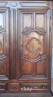 Armoire Louis XIV en chêne massif époque 18ème