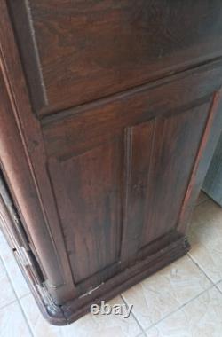 Armoire Louis XIV en chêne massif époque 18ème