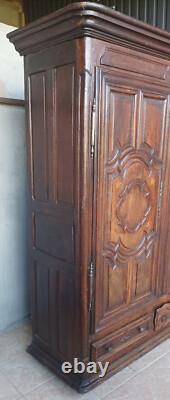 Armoire Louis XIV en chêne massif époque 18ème