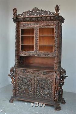 Armoire des Indes d'époque XIXème très richement sculptée