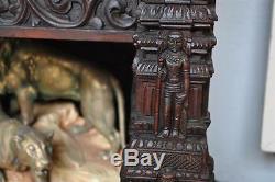 Armoire des Indes d'époque XIXème très richement sculptée