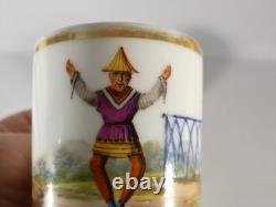 Au chinois, tasse en porcelaine de Paris époque début XIX ème siècle