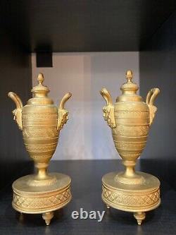 Belle paire de cassolettes en bronze doré. Bougeoirs. Epoque fin XIXème. Empire