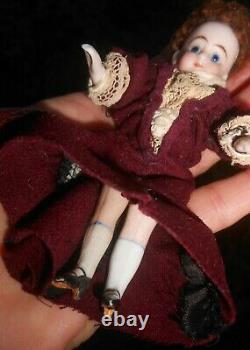 Belle poupée mignonnette taille 11 cm d'époque fin XIXème