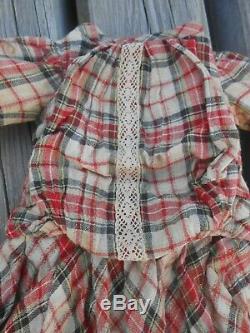 Belle robe BB JUMEAU STEINER époque fin XIXème