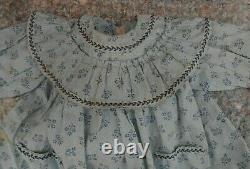 Belle robe BB type Jumeau Steiner époque fin XIXème