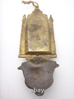 Bénitier en bronze doré de style Gothique Pieta époque Empire XIXeme