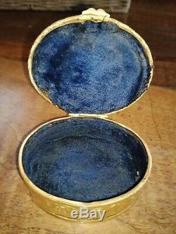 Boîte à bijoux en laiton miniature sur porcelaine époque XIX ème siècle