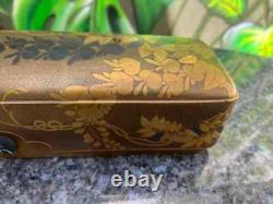 Boîte rectangulaire en laque maki-e à décor de glycines Japon, époque Meiji