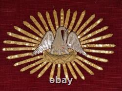 Broderie religieuse au pélican monté en cadre, époque XIX ème