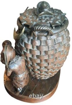 Bronze d' Emile CARLIER Pot à Tabac époque XIX ème au clair de la lune Bronze d' Emile CARLIER Pot à Tabac époque XIX ème au clair de la lune