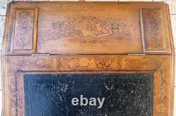 Bureau Davenport en noyer marqueté époque Victorienne